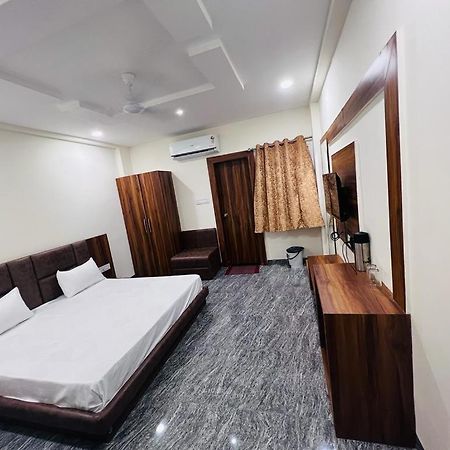 Hotel Anand Ujjain Zewnętrze zdjęcie